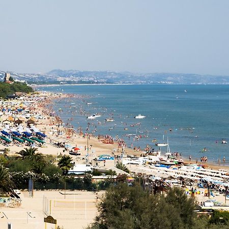 Zaffiro Luxury Silvi Vacanza シルヴィ・マリーナ エクステリア 写真